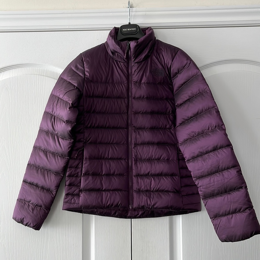 🎉💕 HOST PICK 💕🎉 NWOT The North Face jacket in Blackberry